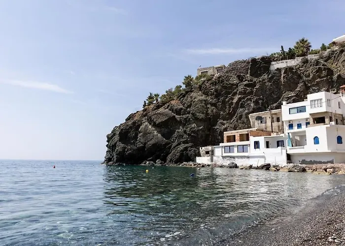 Beachfront Lovely Small House On The Sea
